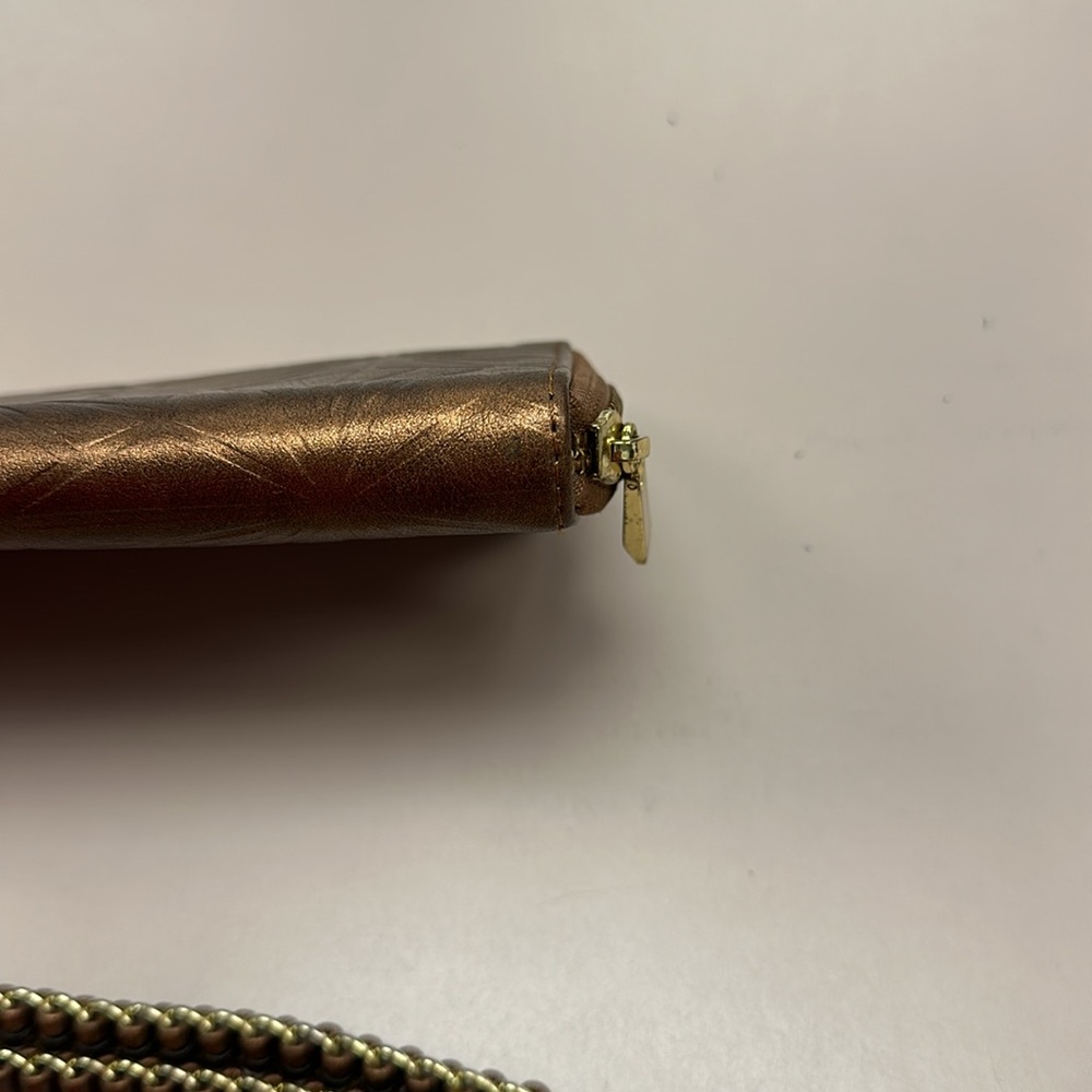 Geometric Patterned Gold Wallet With Chain - image 6